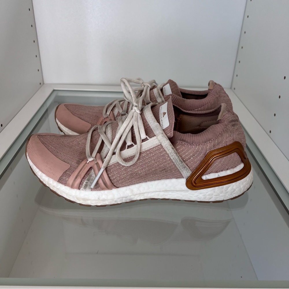 Adidas ultra boost women’s size 10